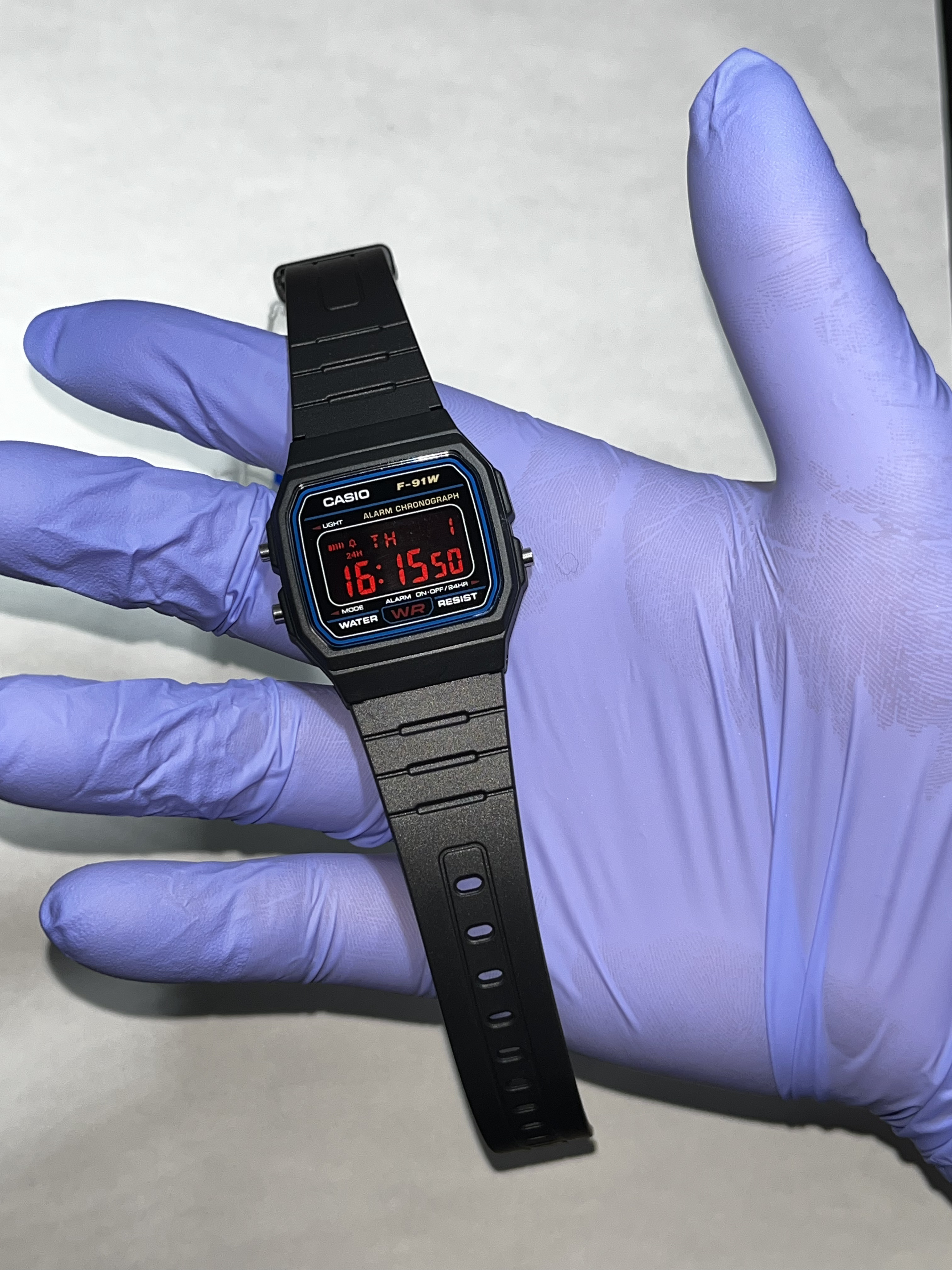 Casio F91W Blackout + Filtro Rojo — Reloj Casio modificado